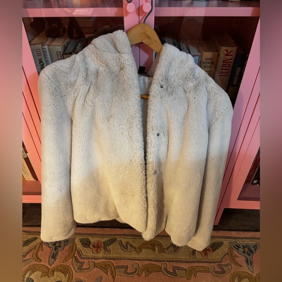 Vera Wang Faux Fur Jacket - Picture 9 of 13